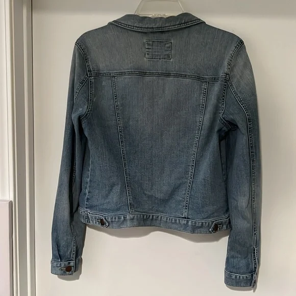 Women's Light Blue Denim Jacket - Picture 3 of 5